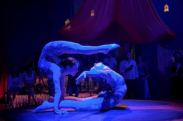 Moonrise Experience - MoonRise: A Nouveau Circus Immersive Performance